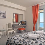villa_barbati_corfu_red_twinbedroom2